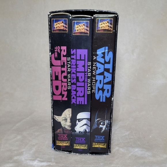 1995 Star Wars trilogy on VHS box set - Picture 3 of 5
